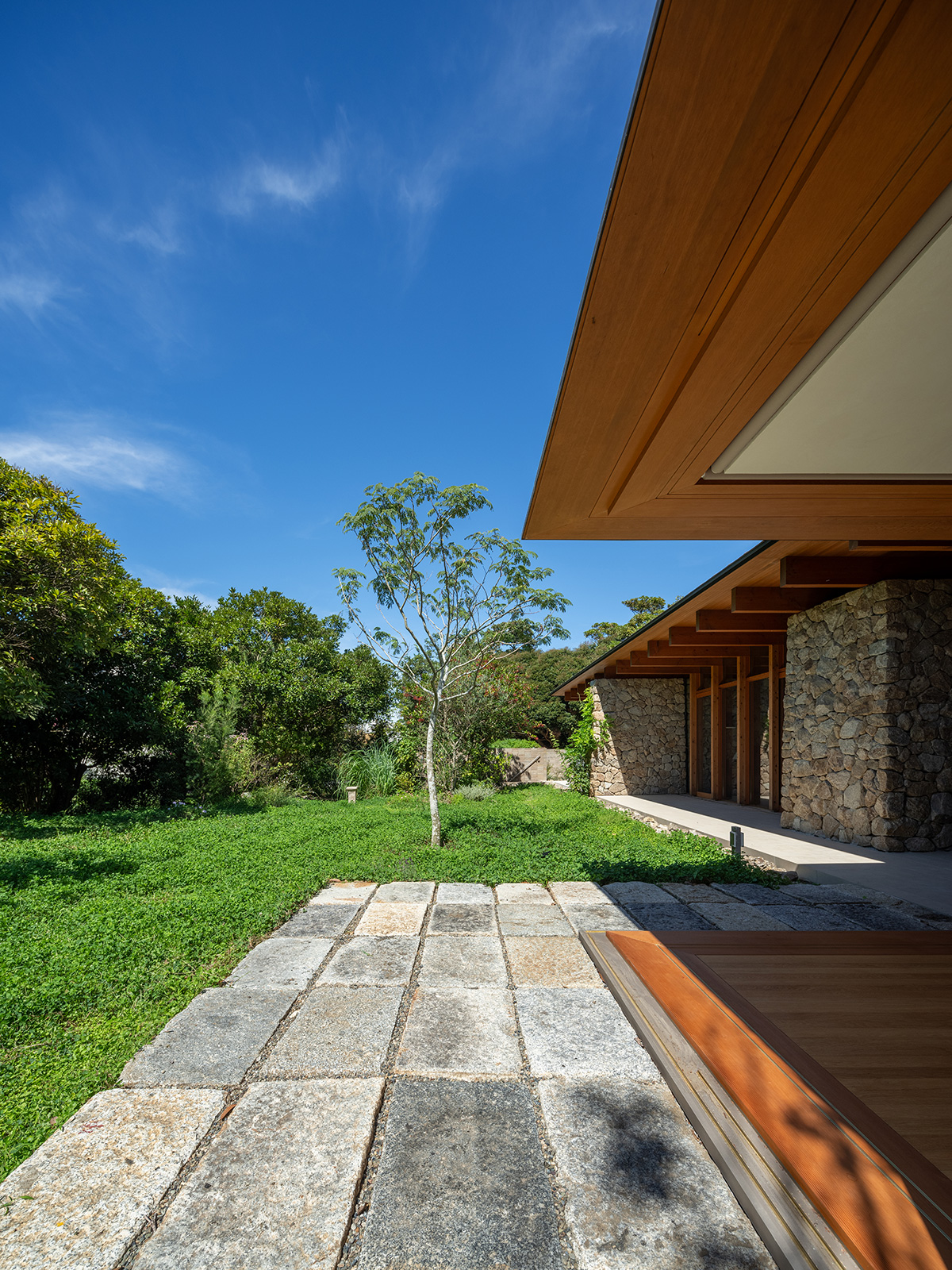 フロントガーデン